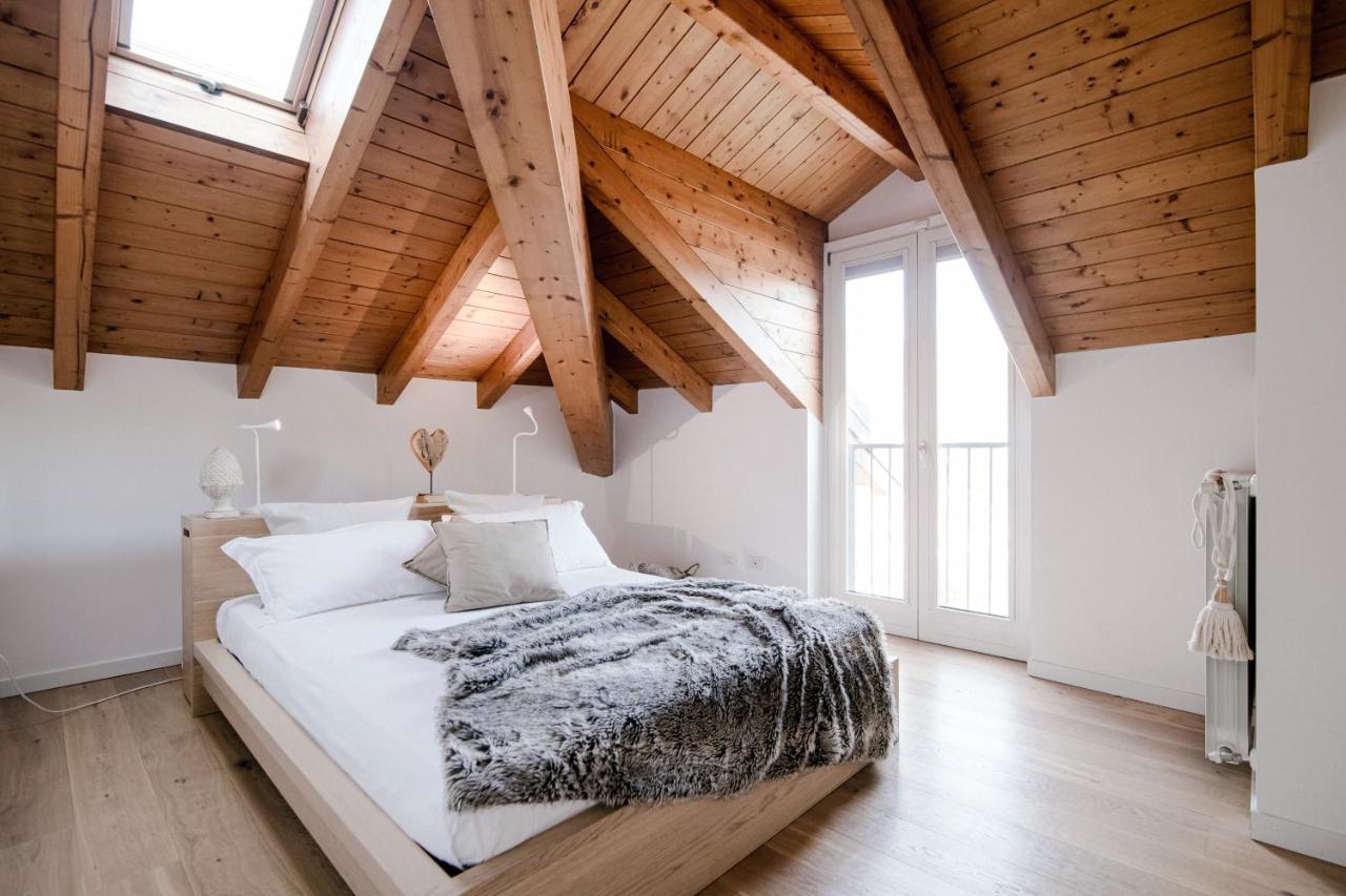 Modern Luxury Attic - BymyhomeinΌπως Εξωτερικό φωτογραφία